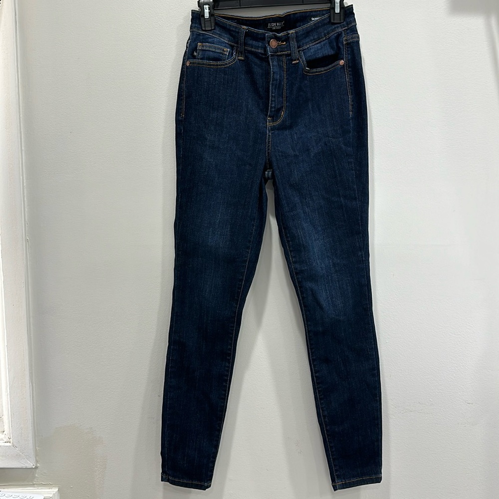 Very pretty skinny dark jeans